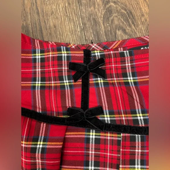 Social Collison Plaid Pleated Skirt with bows Size M - Picture 5 of 13